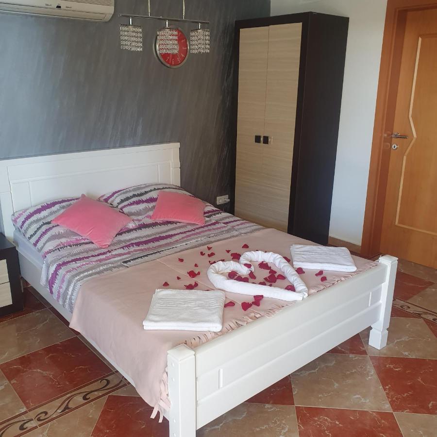 Villa Apartmani Anja Dobra Voda Exterior photo